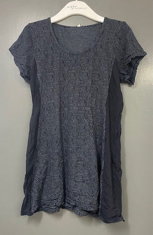 Soy tee with nylon side panel