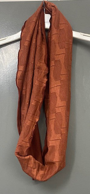 Zig Zag jacquard loop scarf