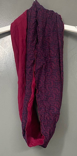 Wool loop scarf in Maze jacquard