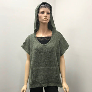 Chunky knit sleeveless hooded top